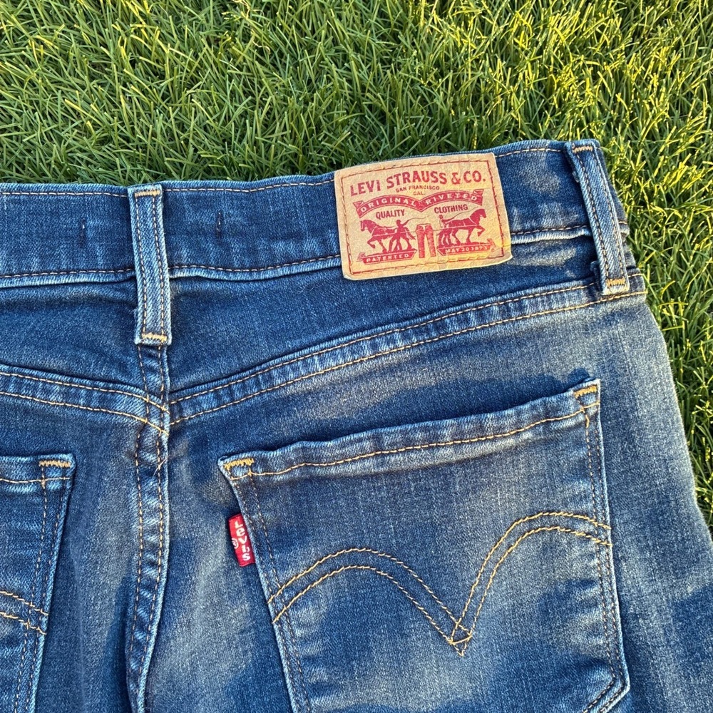 Levi's Classic Bootcut Jeans Women's Size 4 28x29 Blue Wash Denim Western Faded - Picture 3 of 8